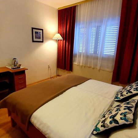 Hotel Adriasobe à Vodice Extérieur photo
