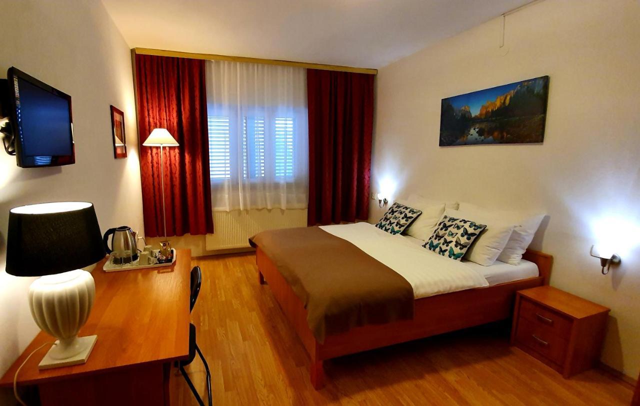 Hotel Adriasobe à Vodice Extérieur photo